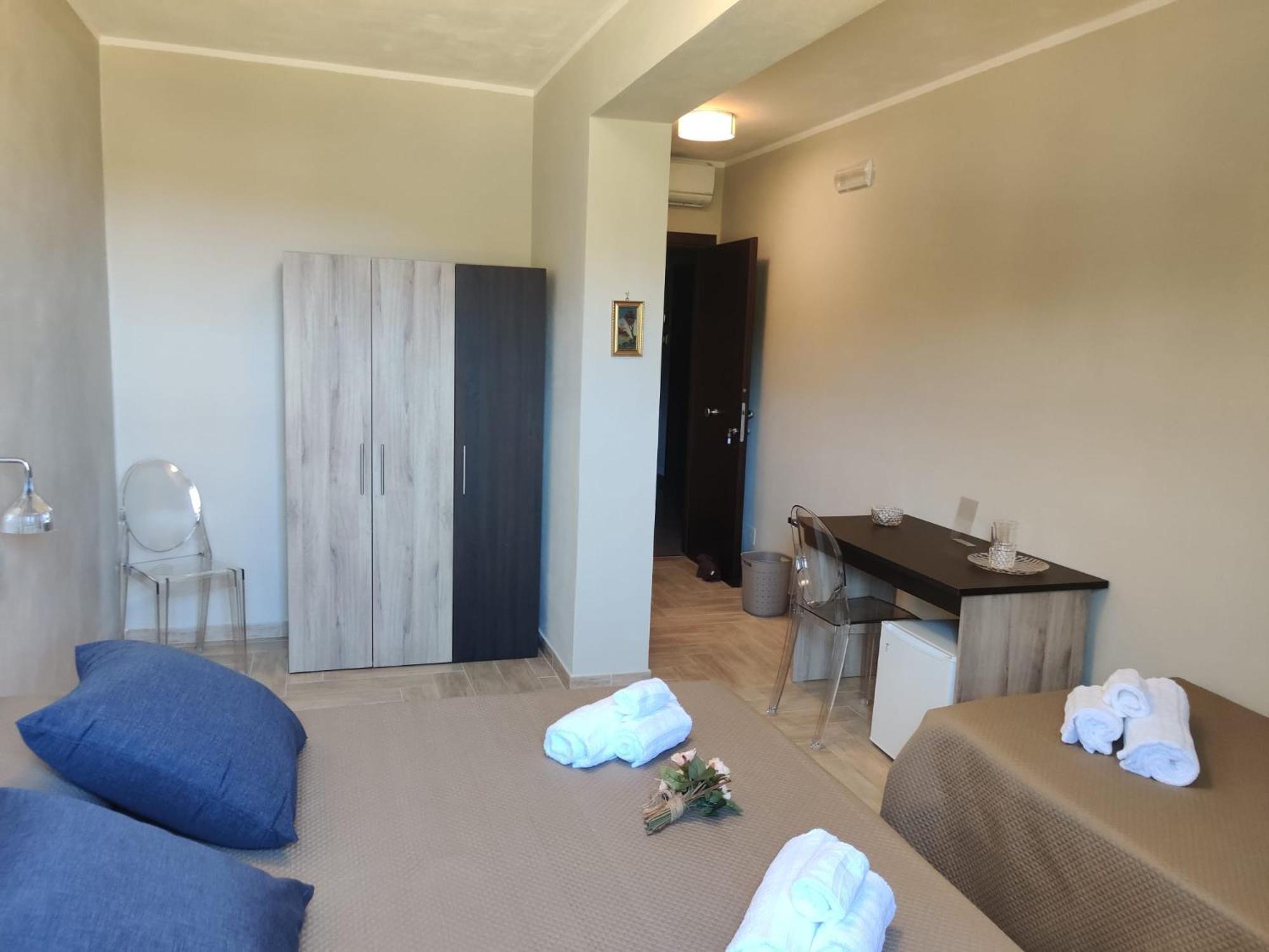 Raggi Di Sole Bed & Breakfast Custonaci Phòng bức ảnh